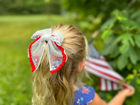 Patriotic Shaker Bows with Pom-Pom Accent